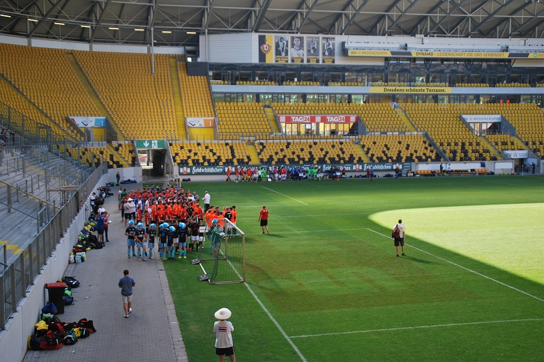 780x520SZ Fan WM C  18.6 (2).JPG